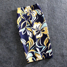 Load image into Gallery viewer, Flower print pencil skirt