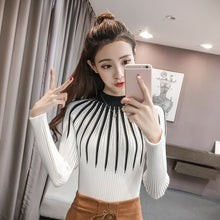 Load image into Gallery viewer, Striped sweater