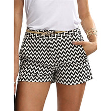 Load image into Gallery viewer, Plaid shorts