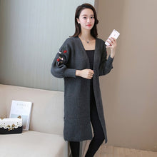 Load image into Gallery viewer, Long sweater with lantern sleeves